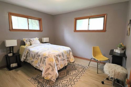 1008 105th St, Milwaukee WI 53227-1210 exterior