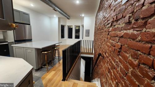 5421 Cedar Ave, Philadelphia PA 19143-1952 exterior