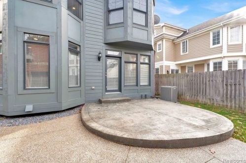 855 Bennaville Ave, Bham MI  48009-3668 exterior