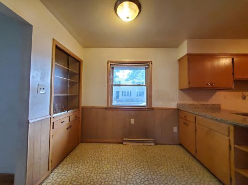 7100 Hope Ave, Milwaukee WI 53216-1058 exterior