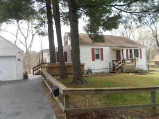 70 Marple Rd, Poughkeepsie, NY 12603