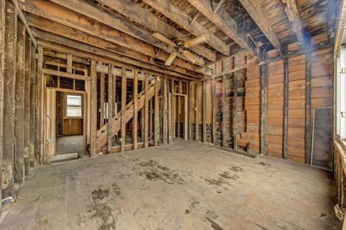 3420 Ligonier St, Pittsburgh PA 15201-1329 exterior