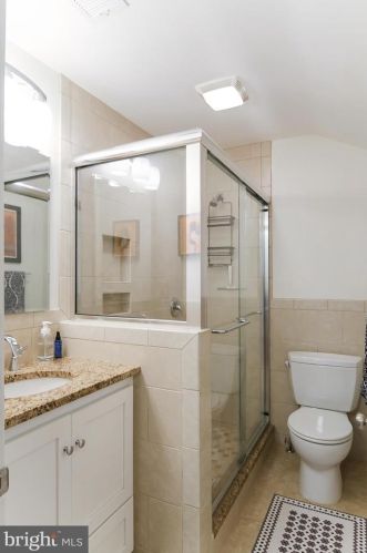 716 Beall Ave, Rockville MD 20850-2107 exterior