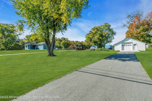 7 Applegate Ln, Plumsted Township NJ 08533-1303 exterior