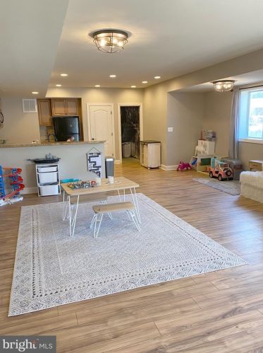 930 Falls Pointe Way, Huntingtown MD 20639-2329 exterior