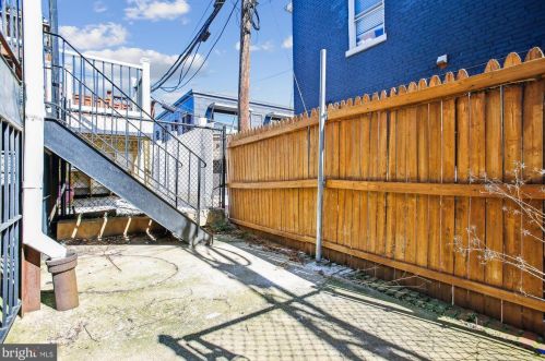 3005 11th St, Washington DC  20001-3905 exterior