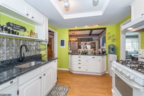 40 Highland Trl, Parsippany NJ 07834-2009 exterior