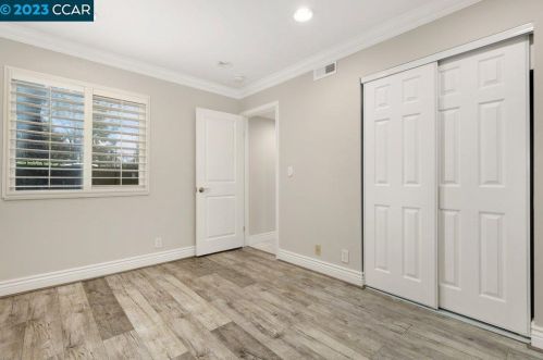 372 Camelback Rd, Concord CA  94523-1357 exterior