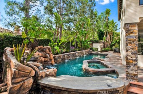 2482 Angelina Pl, Tustin, CA 92782-3395