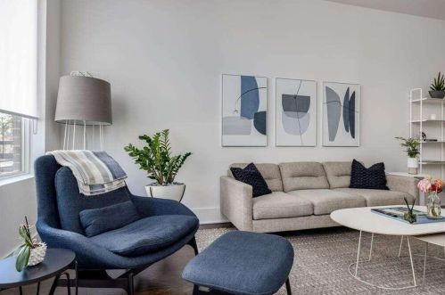 1277 Chelsea Cir, Atlanta GA 30318-1268 exterior