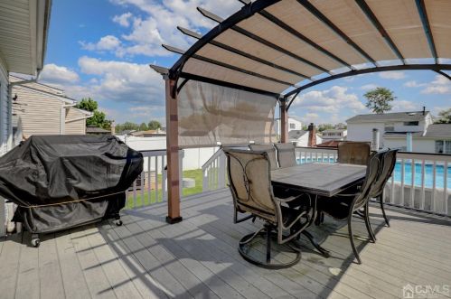 31 Karl Dr, Old Bridge NJ 08857-2525 exterior