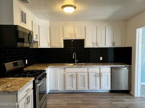 641 Calle Castile, Tucson AZ  85756-6405 exterior