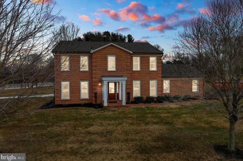 2 Granby Ct, Rockville MD 20855-1406 exterior