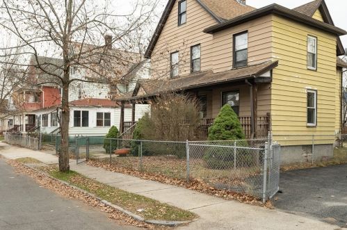 147 Lebanon St, Springfield, MA 01109-4347