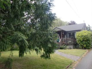 9315 42nd Ave, Seattle WA  98115-3813 exterior