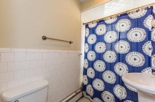 1884 Smith St, Providence RI 02911-2944 exterior