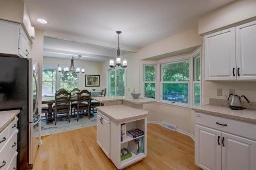 322 Cheyenne Trl, Madison WI  53705-4703 exterior