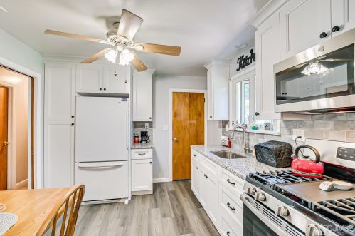 149 Vineyard Rd, Edison NJ 08817-4784 exterior