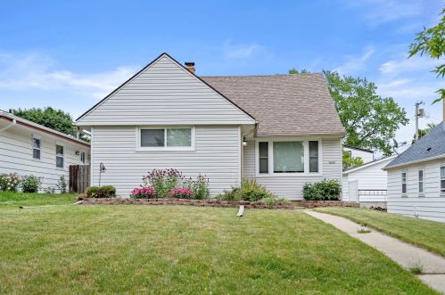 4644 47th St, Milwaukee WI  53220-4110 exterior