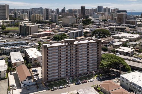 1415 Liholiho St, Honolulu HI  96822-4132 exterior