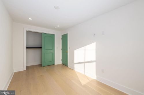 517 Diamond St, Philadelphia PA 19122-1438 exterior