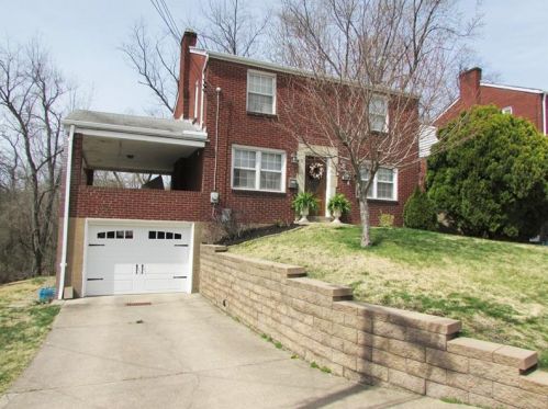 2818 Castleview Dr, Pittsburgh, PA 15227-4302
