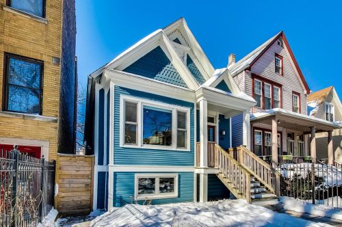 2814 Whipple St, Chicago, IL 60618-7617