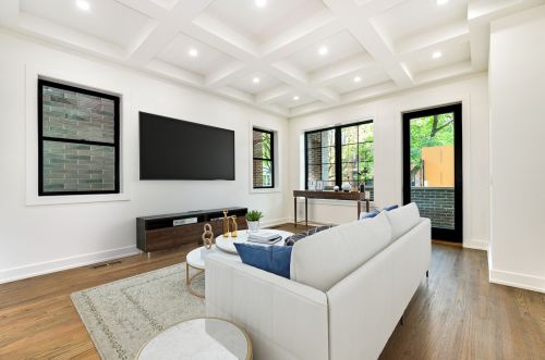 2625 Wilton Ave, Chicago, IL 60614-2320