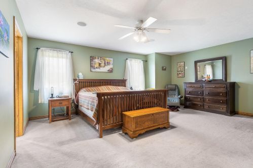 1061 Robinhood Dr, Meskegon MI  49445-2075 exterior