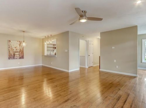 1373 Xing Dr, Atlanta GA 30329-3571 exterior