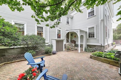 93 Power St, Providence RI  02906-1013 exterior