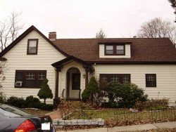 35 Langdon St, Newton, MA 02458-1803