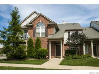 5361 Brookemonte Cir, Rochester, MI 48306-5012