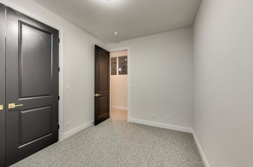 2345 Mclean Ave, Chicago IL 60647-4113 exterior