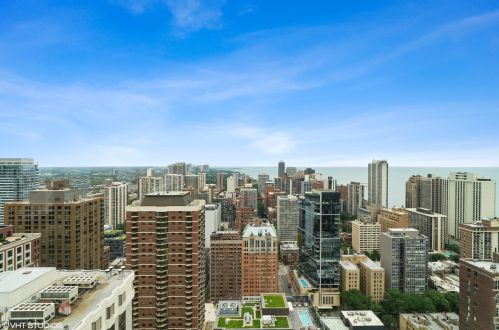 1030 State St, Chicago IL  60605-2203 exterior