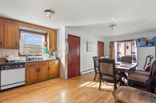 96 Farmington Ave, New Britain CT  06053-2924 exterior