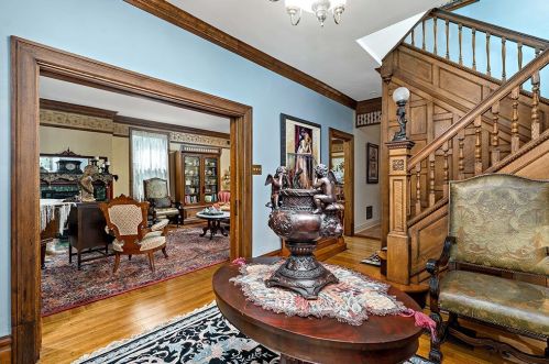 654 Bower Hill Rd, Pittsburgh PA 15243-2040 exterior