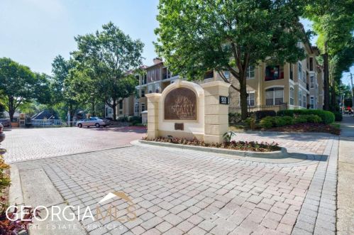 955 Juniper St, Atlanta GA 30309-5123 exterior