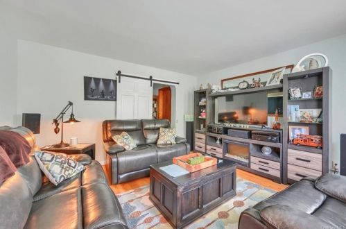 12 Parker Ave, Poughkeepsie NY  12601-1927 exterior