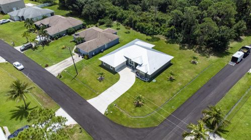 4002 Mackemer Rd, Fort Pierce FL  34953-7065 exterior