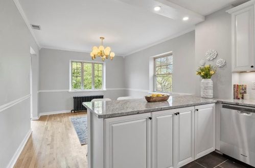 460 Duquesne Dr, Pittsburgh PA  15243-2046 exterior