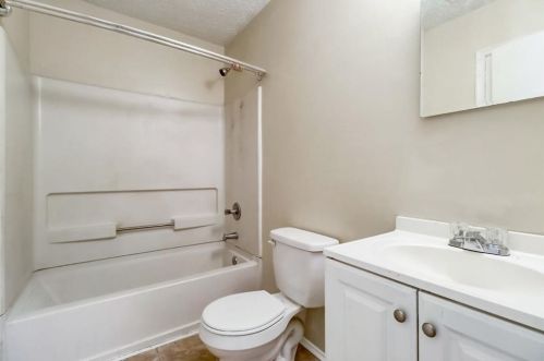 5370 Frst Downs Cir, Atlanta GA 30349-2485 exterior