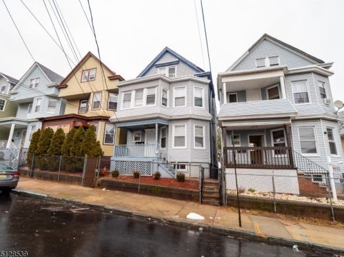 8 Barnert Pl, Paterson NJ  07522-1814 exterior