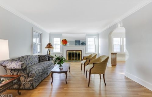 45 Midland Blvd, Maplewood NJ 07040-1724 exterior