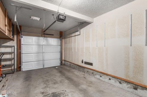 8414 Central Ave, Phoenix AZ 85020-3540 exterior