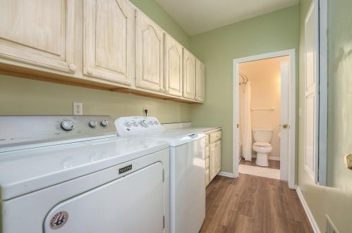 205 Golfview Dr, Plainwell MI  49080-9118 exterior