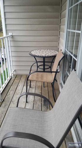 620 Plum Ter, Mahwah NJ  07430-3441 exterior