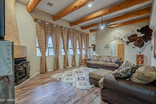 45231 18th St, Phoenix AZ 85022-4560 exterior