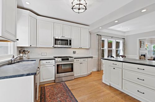 1749 Fern Ct, Chicago IL 60614-5606 exterior