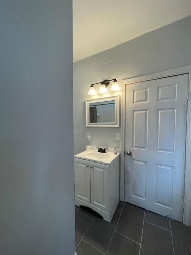 184 Wadsworth St, Providence, RI 02909-2315